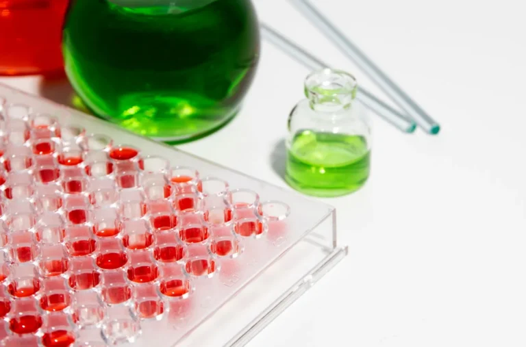 Propylene Carbonate vs Propylene Glycol: Complete Comparison for Industrial and Consumer Applications